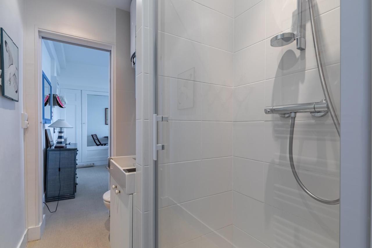 Le Celtic Apartment แซ็ง-กาสต์-เลอ-กีโด ภายนอก รูปภาพ